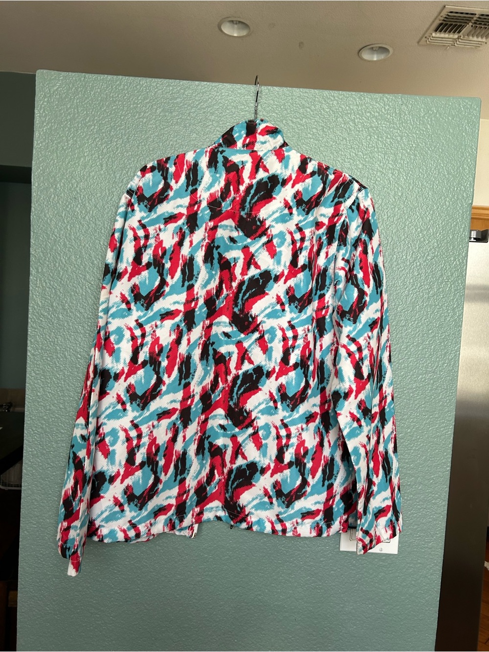 Stussy windbreaker features a vibrant "3D Camo" pattern custom added color - Picture 5 of 5